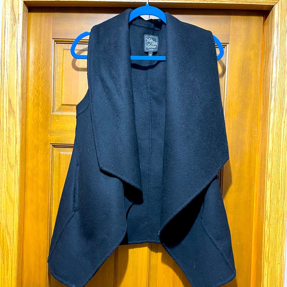 Saks fifth Avenue wool cashmere vest. Gorgeous!